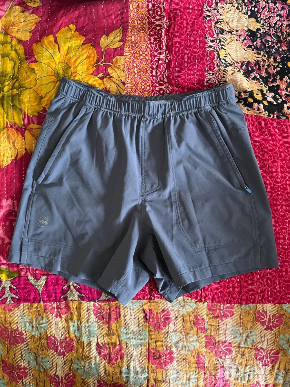 Janji Transit Tech Shorts Men's Grey Zip-Pocket 4.5” Inseam